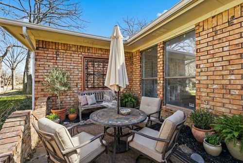 5114 Overridge Dr, Arlington, TX, 76017-1243 | Card Image