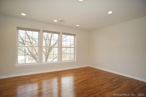 unit-5-32 Oakwood Ave, Norwalk, CT, 06850-1368 | Card Image
