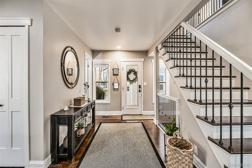 120 5th St, Brighton, MI, 48116-1303 | Card Image