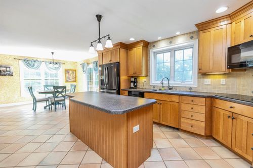 230 Hoit Rd, Concord, NH, 03301-1828 | Card Image