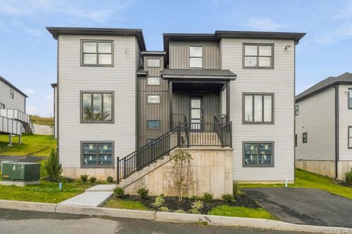 2 Periwinkle Court, Chester Town, NY, 10918 | Card Image