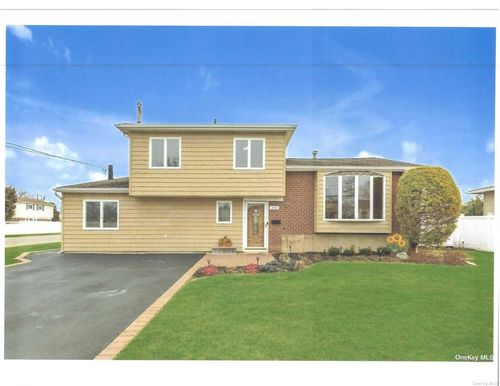 343 W 21st Street, Deer Park, NY, 11729 | Card Image