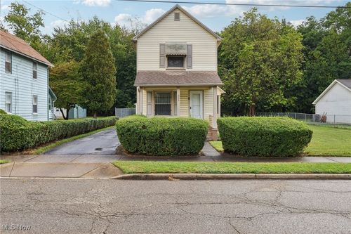 325 S Jackson St, Youngstown, OH, 44506-1705 | Card Image