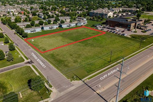 1104 E 73rd St Street, Sioux Falls, SD, 57108 | Card Image