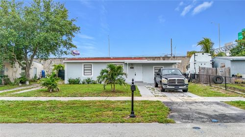 1838 Lauderdale Manor Dr, Fort Lauderdale, FL, 33311-4644 | Card Image