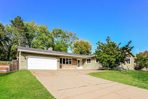 4708 W 102nd St, Bloomington, MN, 55437-2501 | Card Image