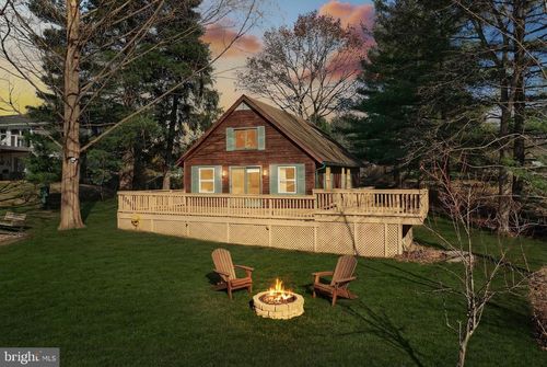 554 Lake Meade Dr, EAST BERLIN, PA, 17316-9332 | Card Image