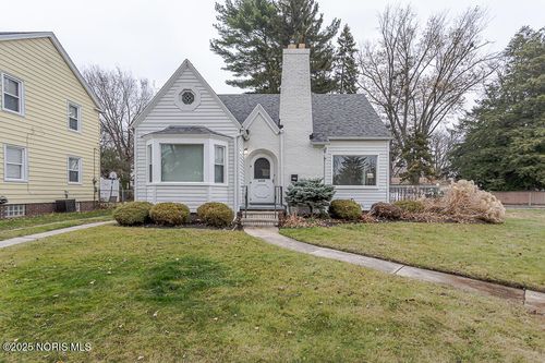 2220 Beaufort Ave, Toledo, OH, 43613-4910 | Card Image