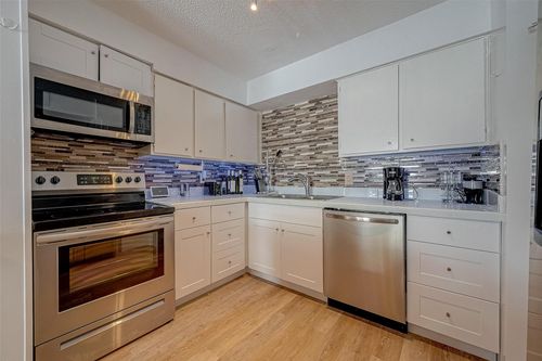 b-12042 Mighty Oak Dr, Houston, TX, 77066-2837 | Card Image