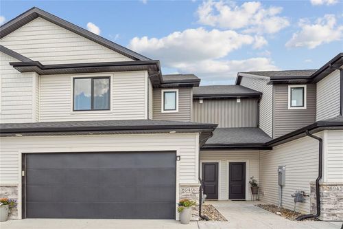 6949 Holly Ct, Johnston, IA, 50131-2553 | Card Image