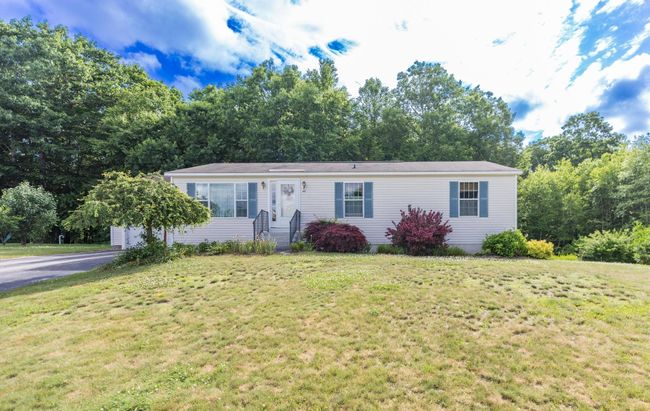 48 Nuthatch Loop, House other with 3 bedrooms, 2 bathrooms and null parking in Barrington NH | Image 4