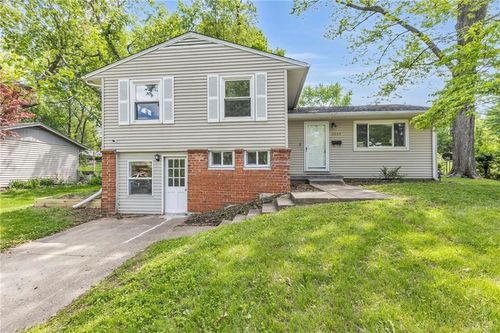 4203 E 113th St, Kansas City, MO, 64137-2403 | Card Image