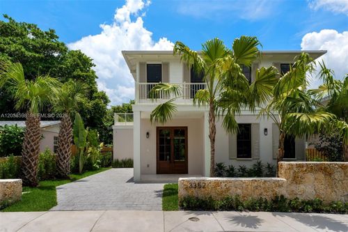 3352 Charles Ave, Miami, FL, 33133-5804 | Card Image