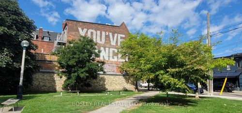 1075 Queen St W, Toronto, ON, M6J1H3 | Card Image