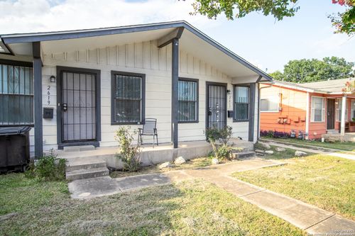 2617 W French Pl, San Antonio, TX, 78201-5354 | Card Image