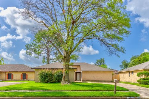 9938 Rustic Rock Rd, La Porte, TX, 77571-4116 | Card Image