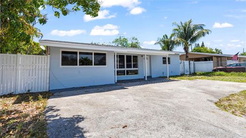2920 Ne 8th Ave, Pompano Beach, FL, 33064-5330 | Card Image