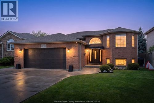 4205 Barton Cres, Windsor, ON, N9G2V5 | Card Image