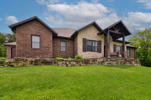 417 Silverwood Cir, Branson West, MO, 65737-9237 | Card Image