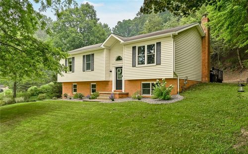 158 Dwellington Dr, Valencia, PA, 16059-2528 | Card Image