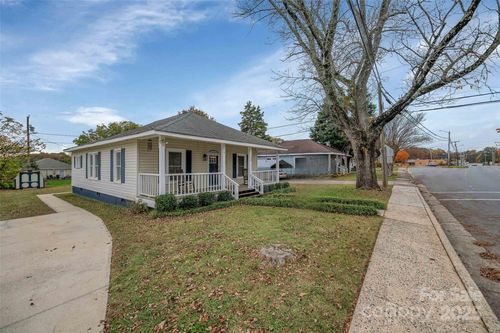 399 Woodlawn St, Belmont, NC, 28012-2175 | Card Image