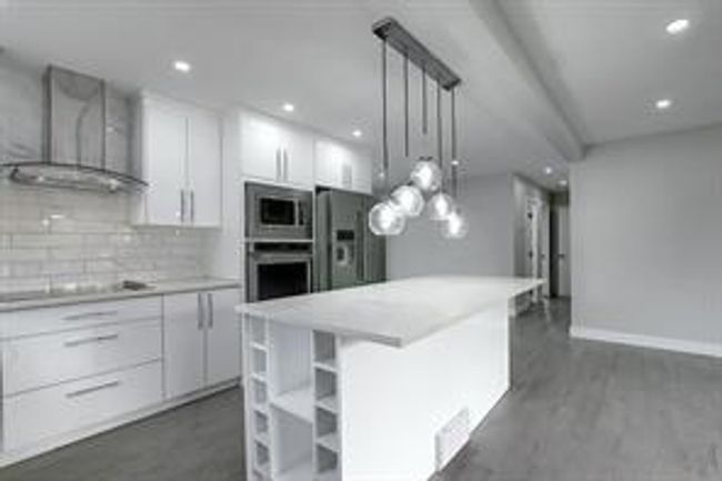 15 Haddock Rd Sw, House detached with 3 bedrooms, 3 bathrooms and 3 parking in Calgary AB | Image 12