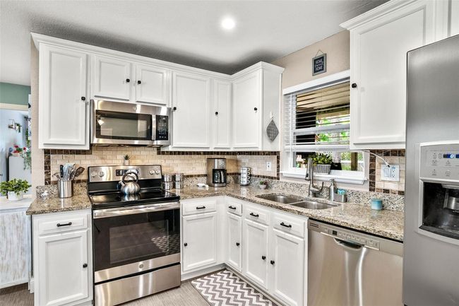 1092 Sousa Dr, House other with 2 bedrooms, 2 bathrooms and null parking in LARGO FL | Image 10
