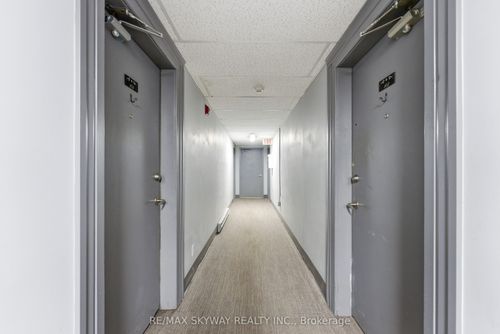 103-25 College St E, Belleville, ON, K8P2E3 | Card Image
