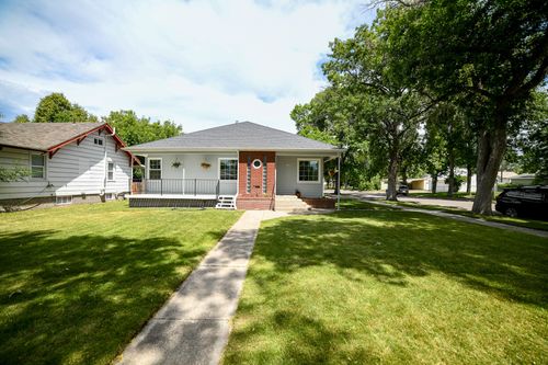 3025 1st Ave S, Great Falls, MT, 59401-3450 | Card Image
