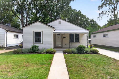 34537 Winslow St, Wayne, MI, 48184-2390 | Card Image