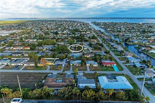 2709 Se 17th Ave, Cape Coral, FL, 33904-3295 | Card Image