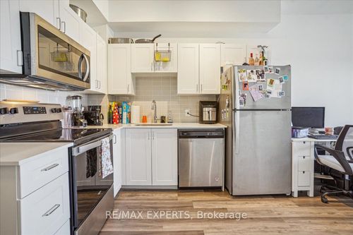 419-430 Essa Rd, Barrie, ON, L4N9J7 | Card Image