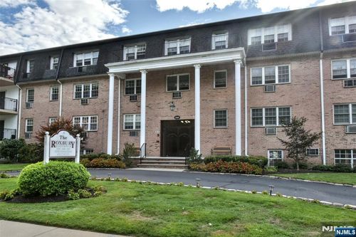 550 Fairview Ave, Westwood, NJ, 07675-1651 | Card Image
