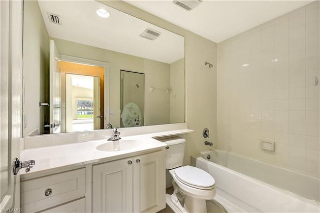 4255 Redonda Ln, Condo with 2 bedrooms, 2 bathrooms and 2 parking in NAPLES FL | Image 21