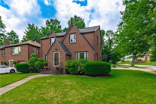 3488 Meadowbrook Blvd, Cleveland Heights, OH, 44118-3664 | Card Image