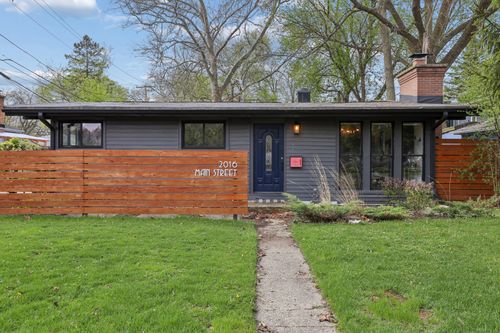 2016 Main St, Evanston, IL, 60202-1518 | Card Image