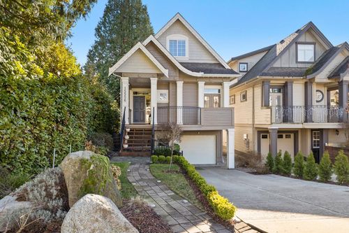 15556 Goggs Ave, White Rock, BC, V4B2N6 | Card Image