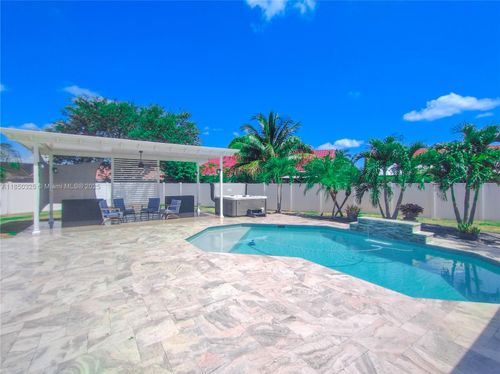 5780 Sun Pointe Cir, Boynton Beach, FL, 33437-3346 | Card Image