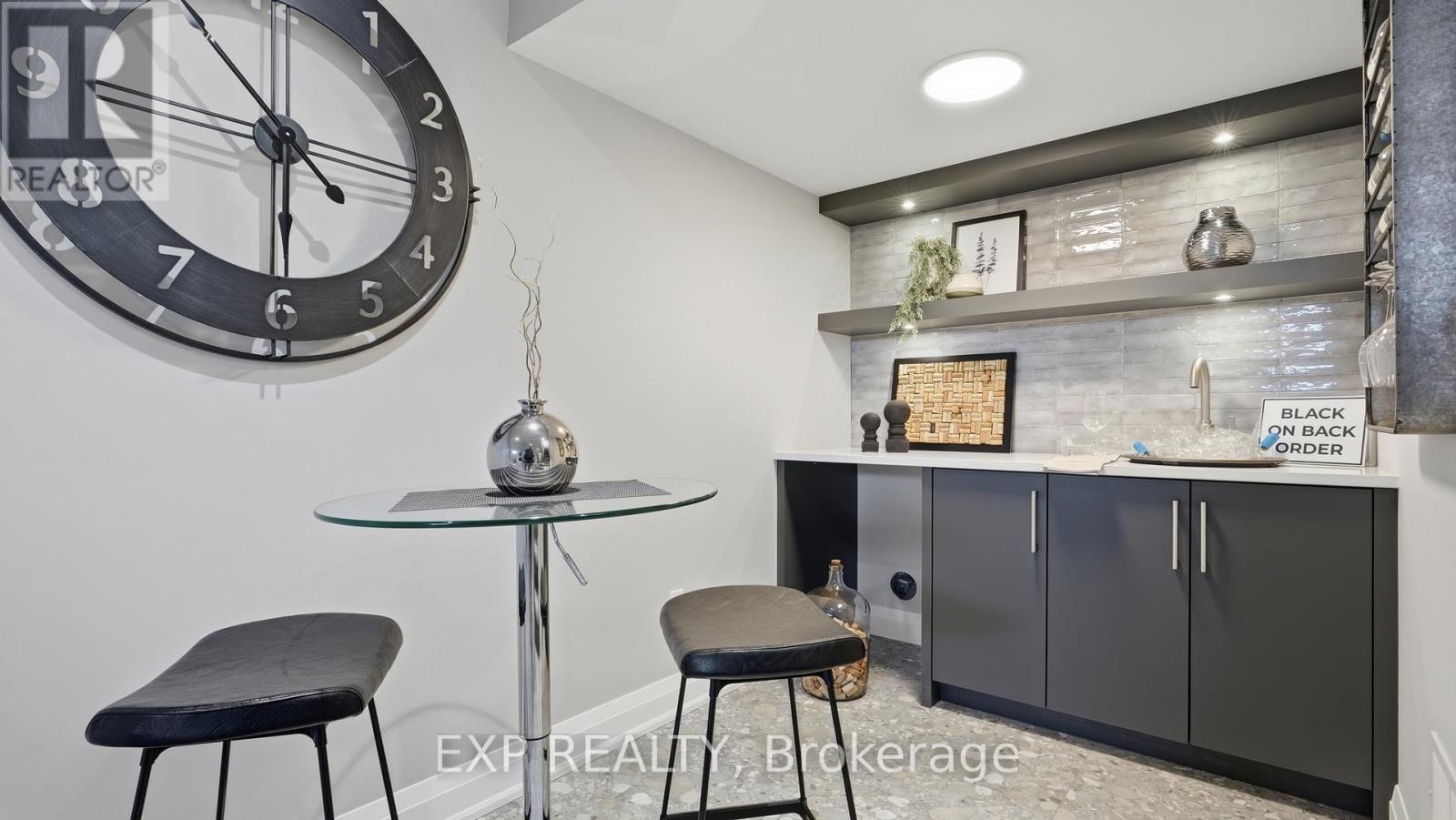 Residential in Welland (Hwy 406/Welland) 5