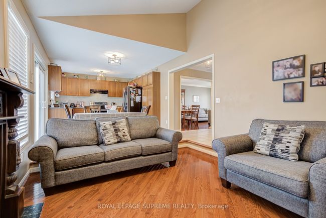 433 Trudeau Dr, House other with 3 bedrooms, 3 bathrooms and 2 parking in Milton ON | Image 21