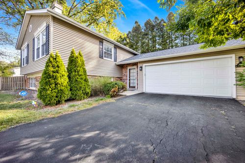 2627 N Ridge Ave, Arlington Heights, IL, 60004-2477 | Card Image