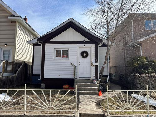 416 Av J N, Saskatoon, SK, S7L2K3 | Card Image