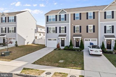 18 Burr Street, Townhouse with 3 bedrooms, 2 bathrooms and null parking in WILLIAMSTOWN NJ | Image 2