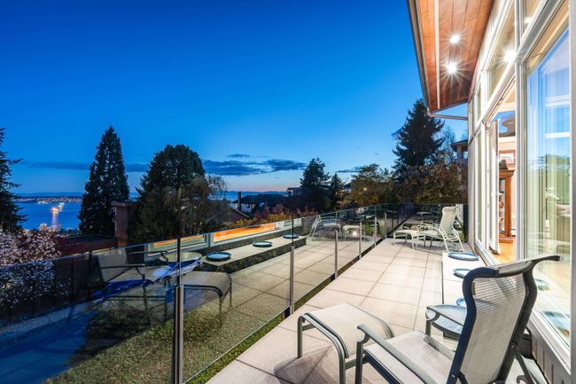 1395 Camridge Road, House other with 6 bedrooms, 3 bathrooms and 6 parking in West Vancouver BC | Image 33