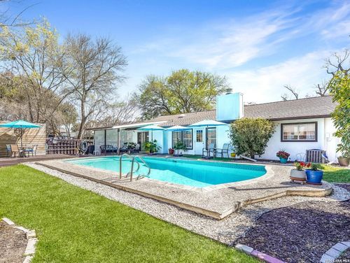 6119 Woodmoor St, San Antonio, TX, 78249-2464 | Card Image