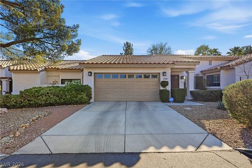 250 Garfield Dr, Henderson, NV, 89074-1029 | Card Image