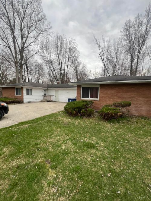 3040 S Towerline Rd, Bridgeport, MI, 48722-9575 | Card Image