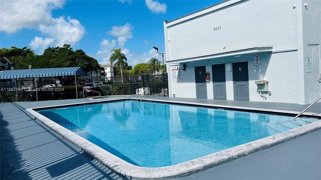 APT-105K - 8300 Sands Point Blvd, Condo with 1 bedrooms, 2 bathrooms and null parking in Tamarac FL | Image 20