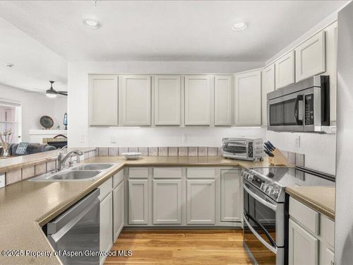 unit-1111-2701 Midland Ave, Glenwood Springs, CO, 81601-4057 | Card Image