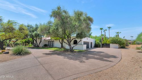 8712 N 68th St, Paradise Valley, AZ, 85253-2703 | Card Image
